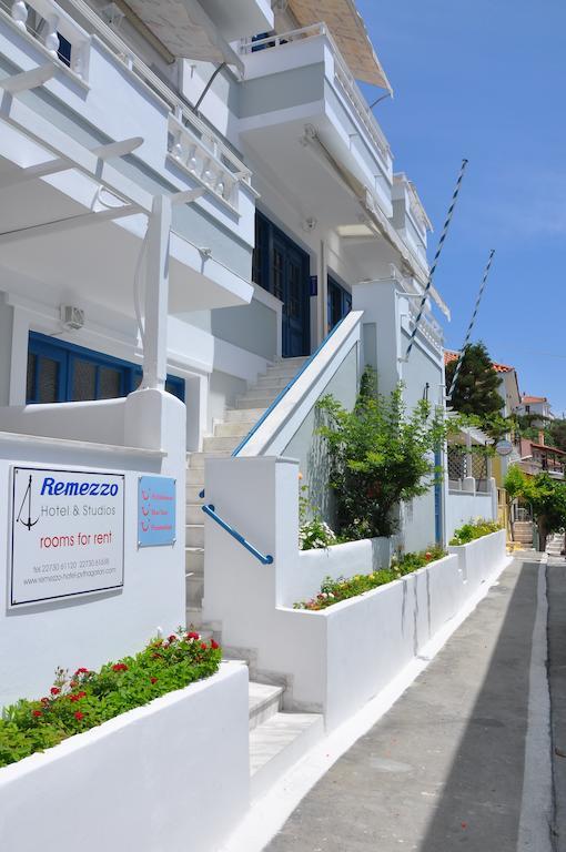 Remezzo Hotel & Studios ピタゴリオ エクステリア 写真